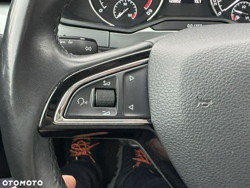 Skoda Superb 2.0 TDI SCR Ambition - 25