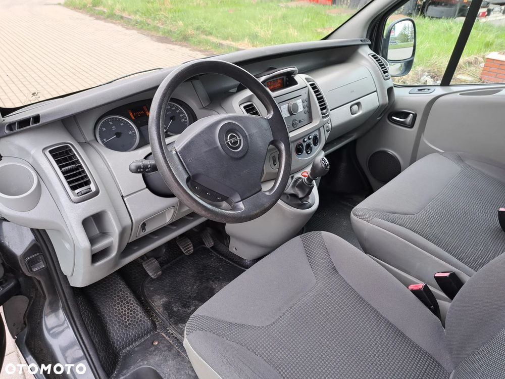 Opel Vivaro - 10