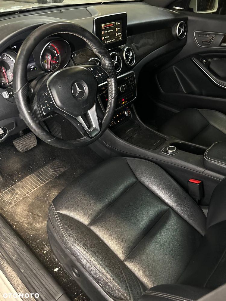 Mercedes-Benz CLA - 10