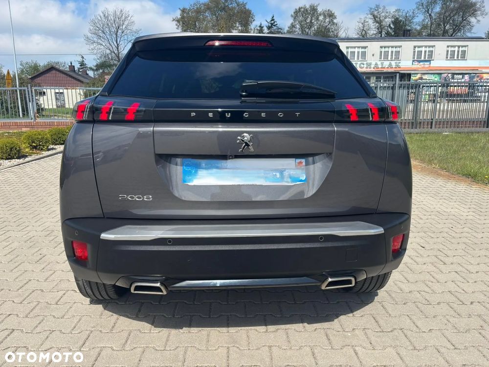 Peugeot 2008 PureTech 130 EAT8 Allure - 4