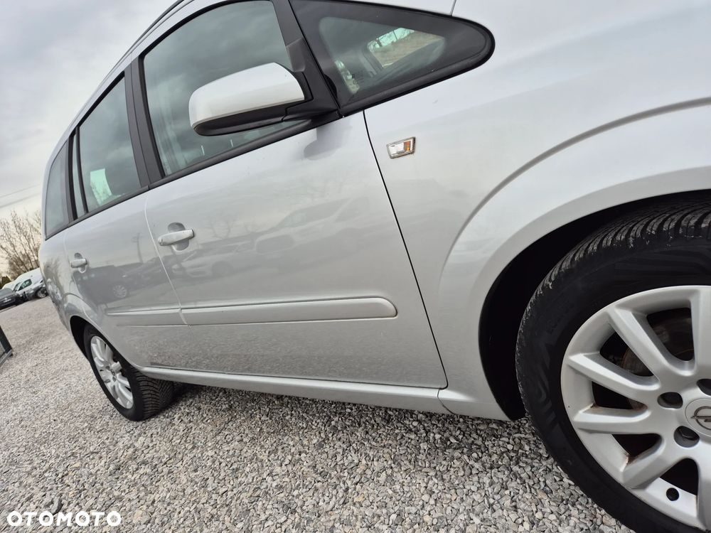 Opel Zafira 1.8 Innovation - 21