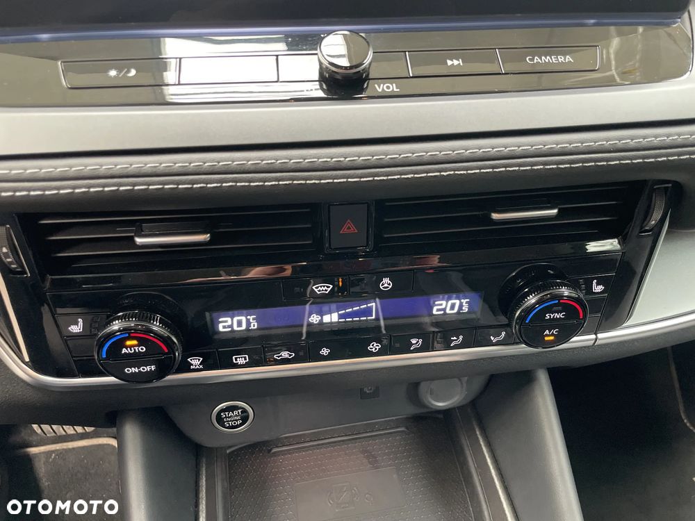 Nissan Qashqai 1.3 DIG-T MHEV N-Connecta Xtronic - 21