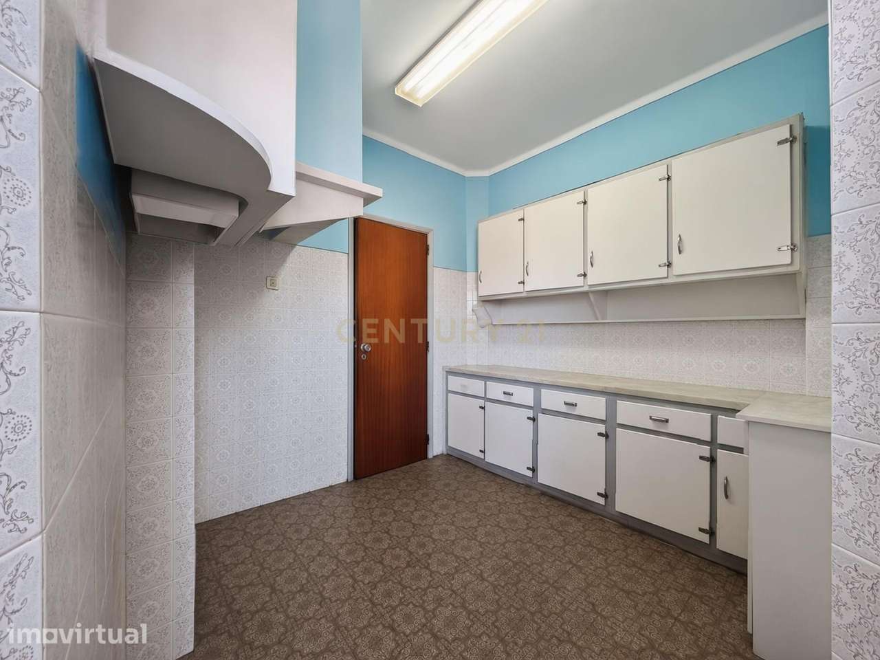 Apartamento T2 em Sacavém a 5 minutos Aeroporto de Lisboa - Grande imagem: 2/23