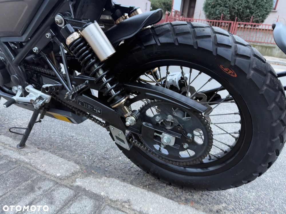 Mondial HPS 125 - 28