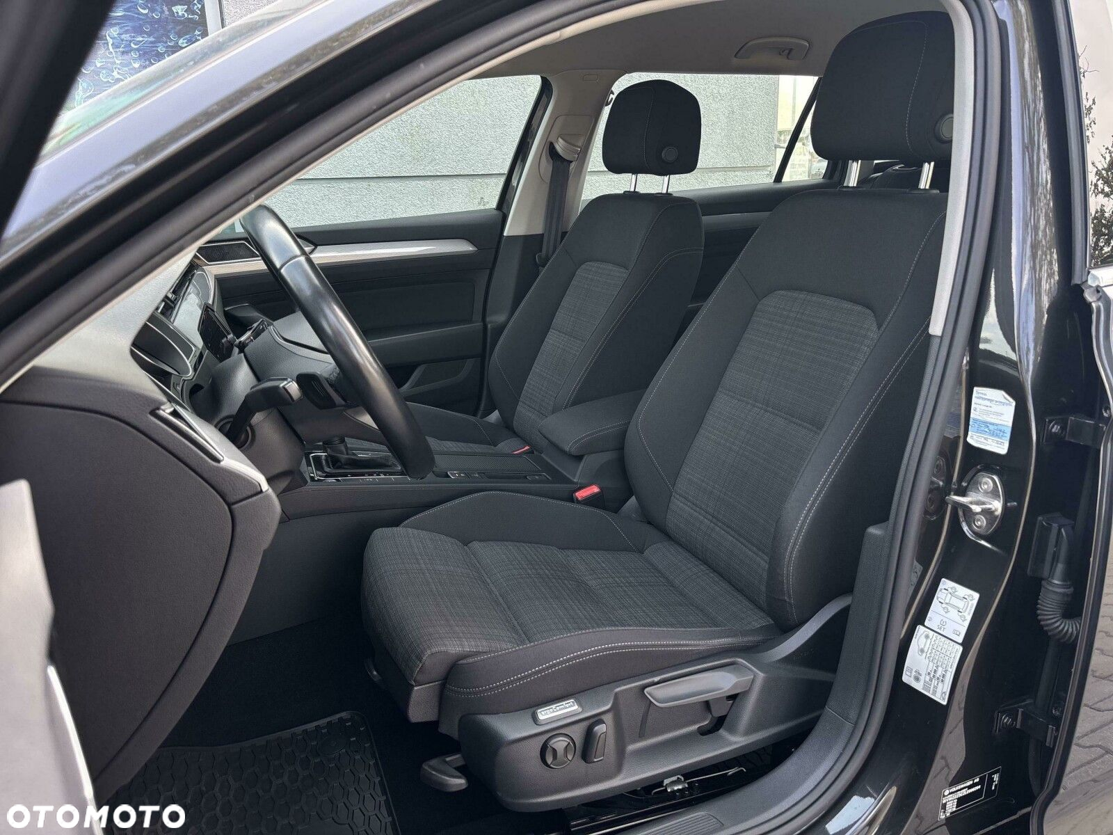 Volkswagen Passat - 13