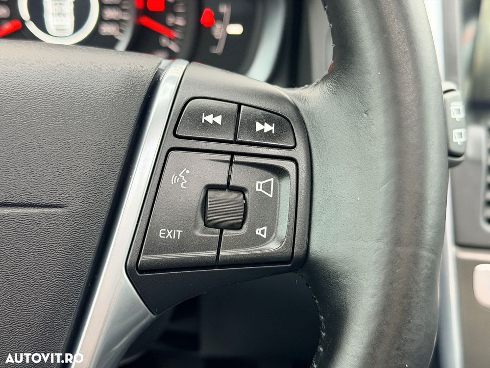 Volvo XC 60 D3 Start-Stop Kinetic - 31