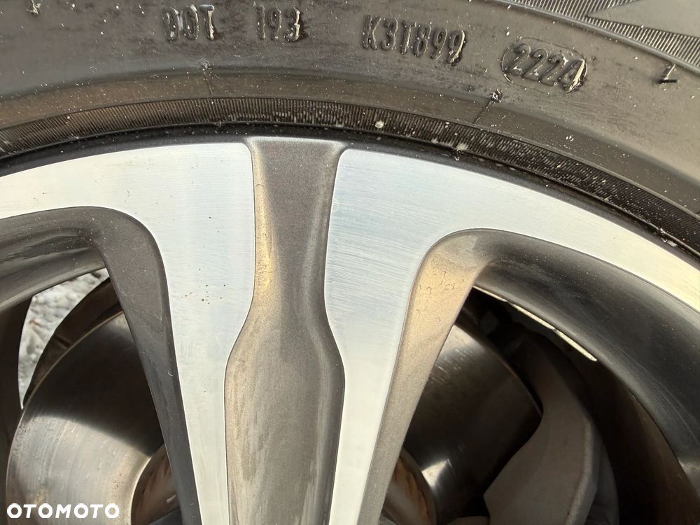 Mercedes-Benz GLC - 24