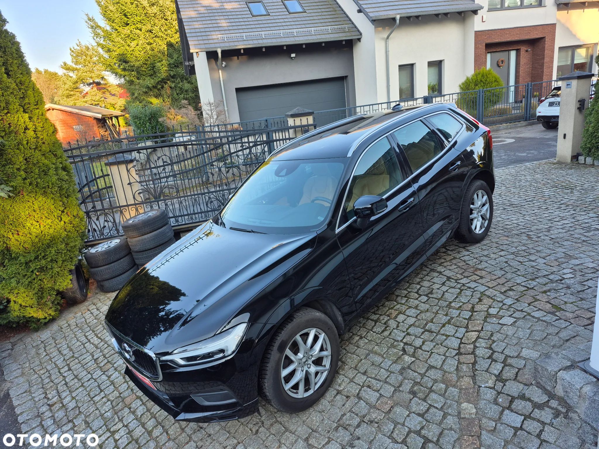 Volvo XC 60 D4 Momentum - 1