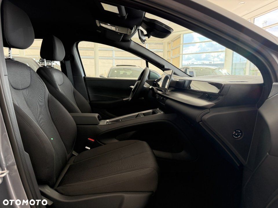 BYD Dolphin G Active E-CVT - 22