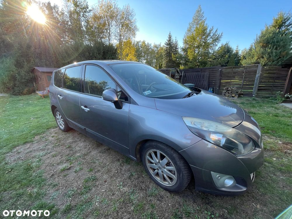 Renault Scenic - 1
