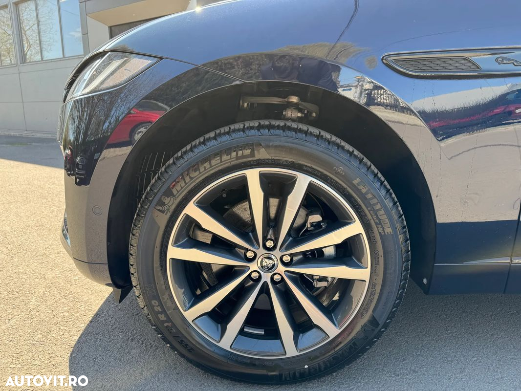 Jaguar F-Pace - 4