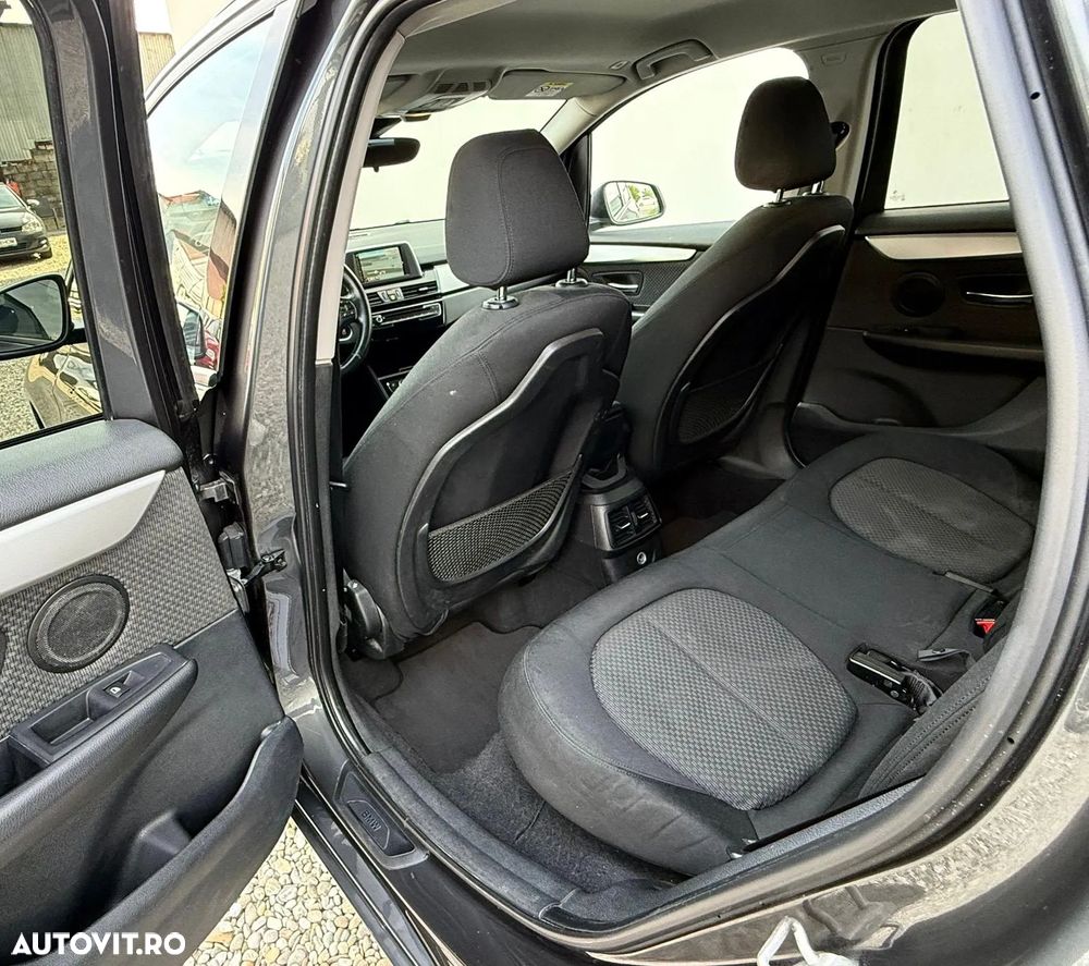 BMW Seria 2 216d - 13