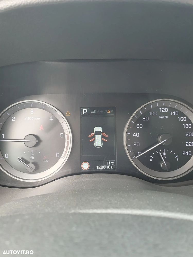Hyundai Tucson 2.0 CRDI 4WD Automatik Style - 16