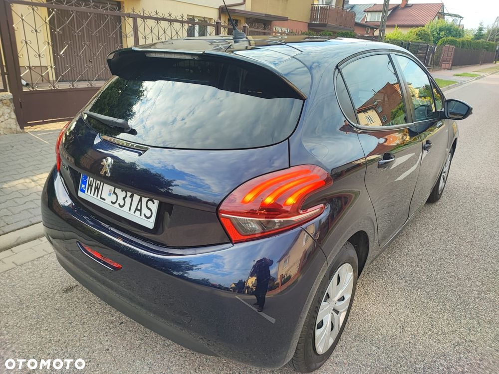 Peugeot 208 - 15