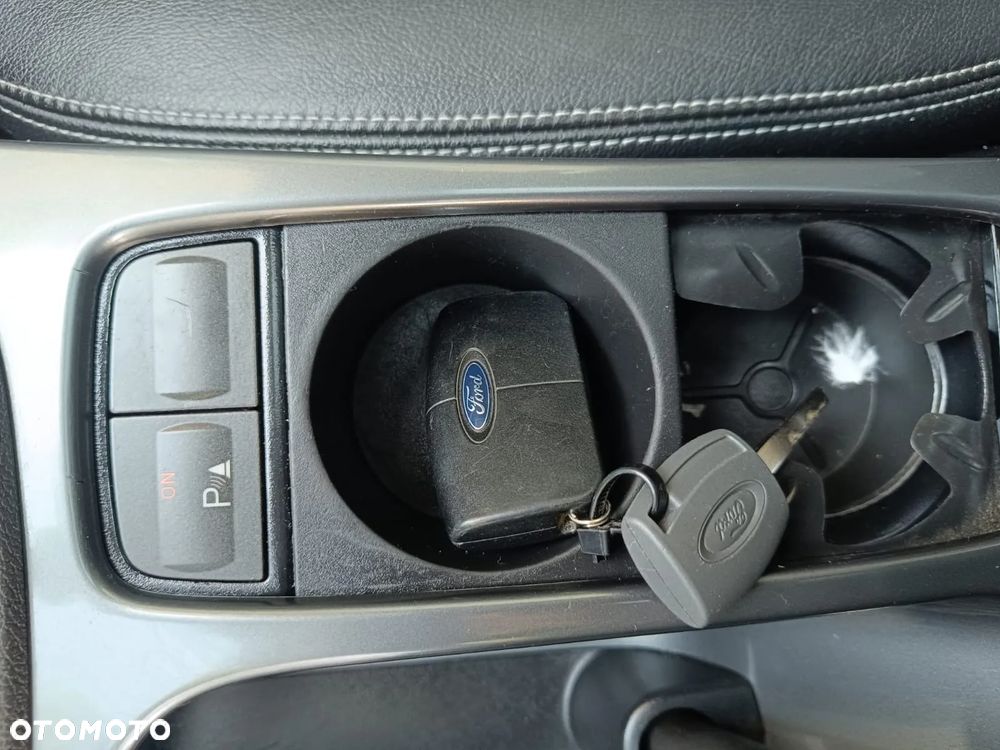 Ford Kuga 2.0 TDCi 4x4 Titanium - 20