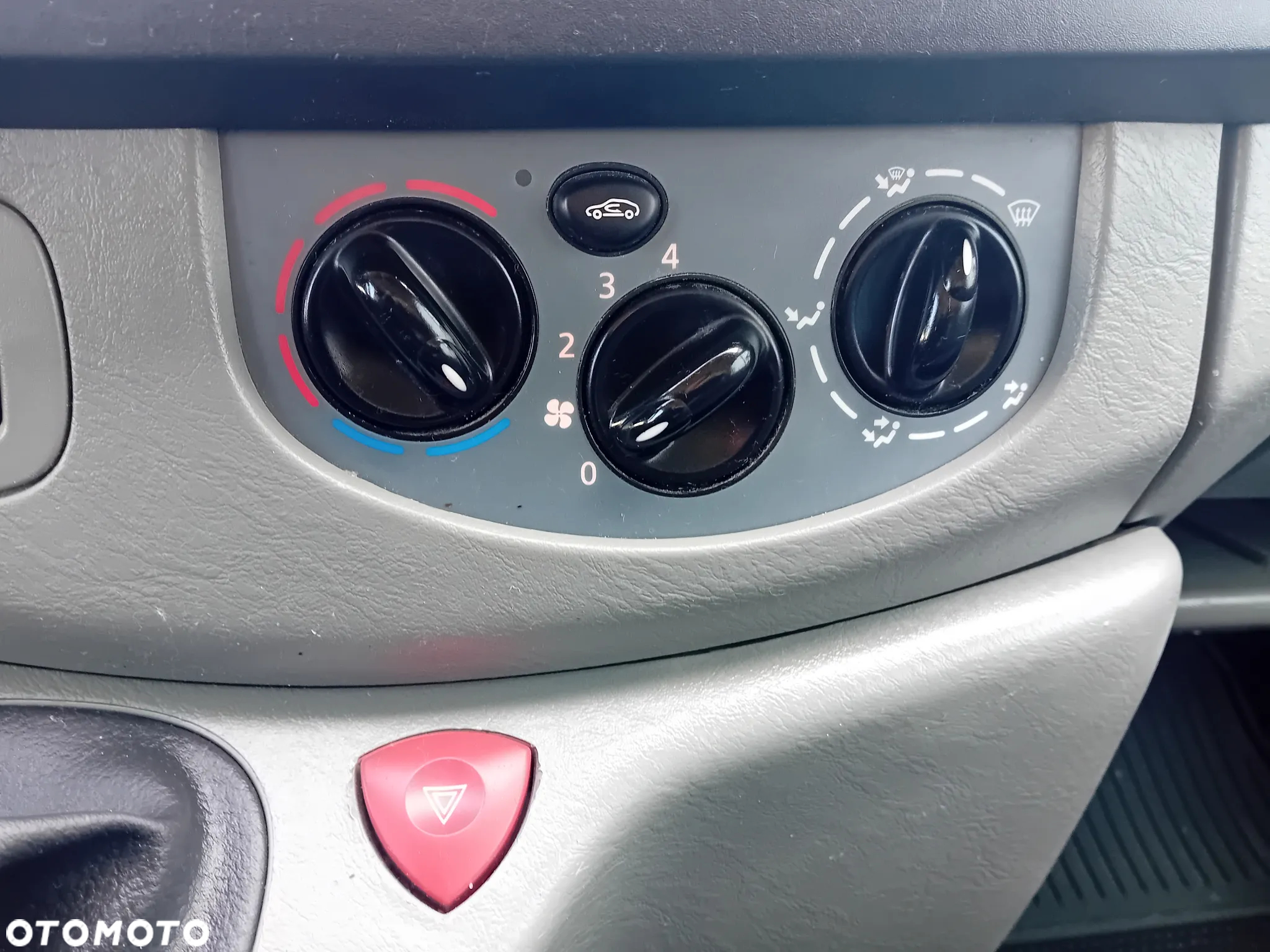 Opel Vivaro - 20