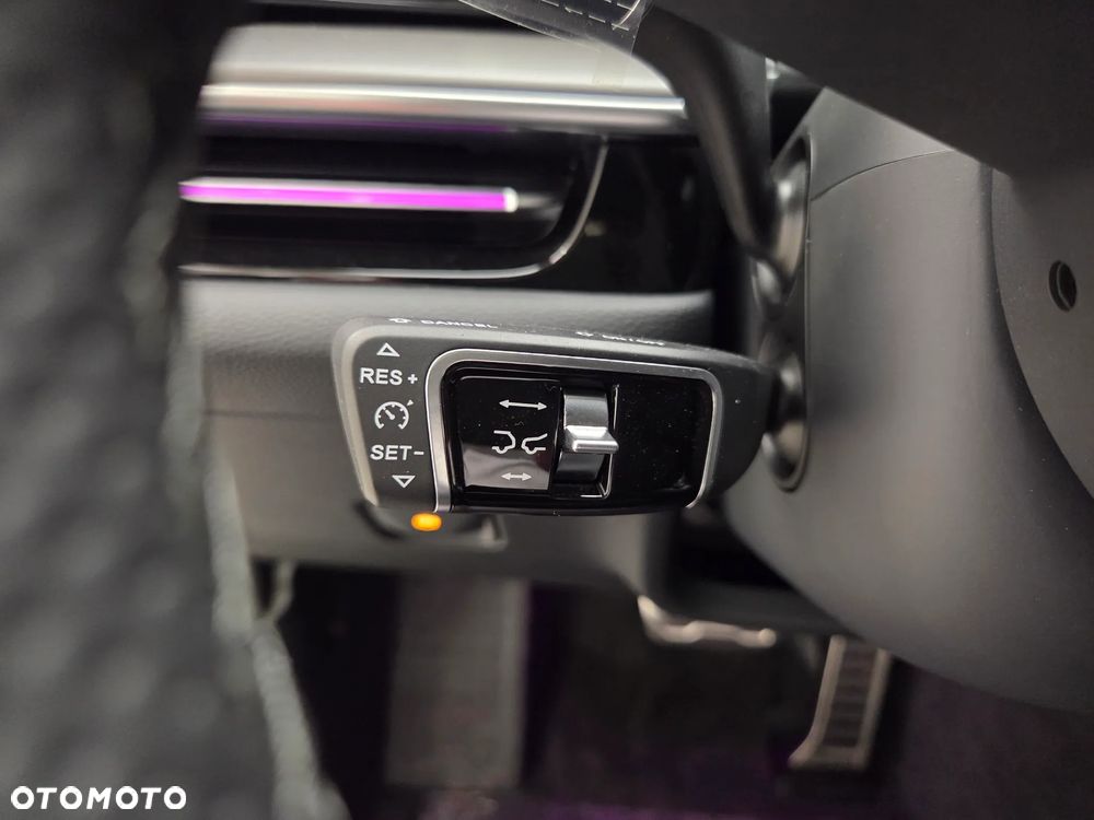 Hongqi H9 2.0T Deluxe - 17