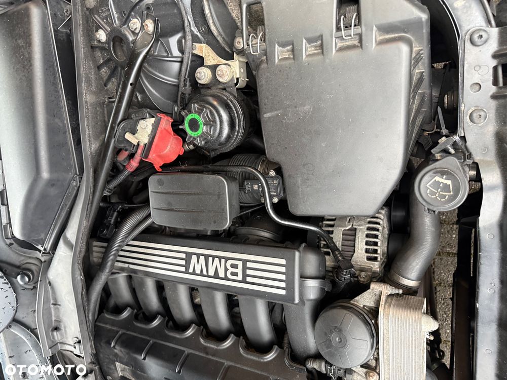 BMW Seria 5 523i - 21