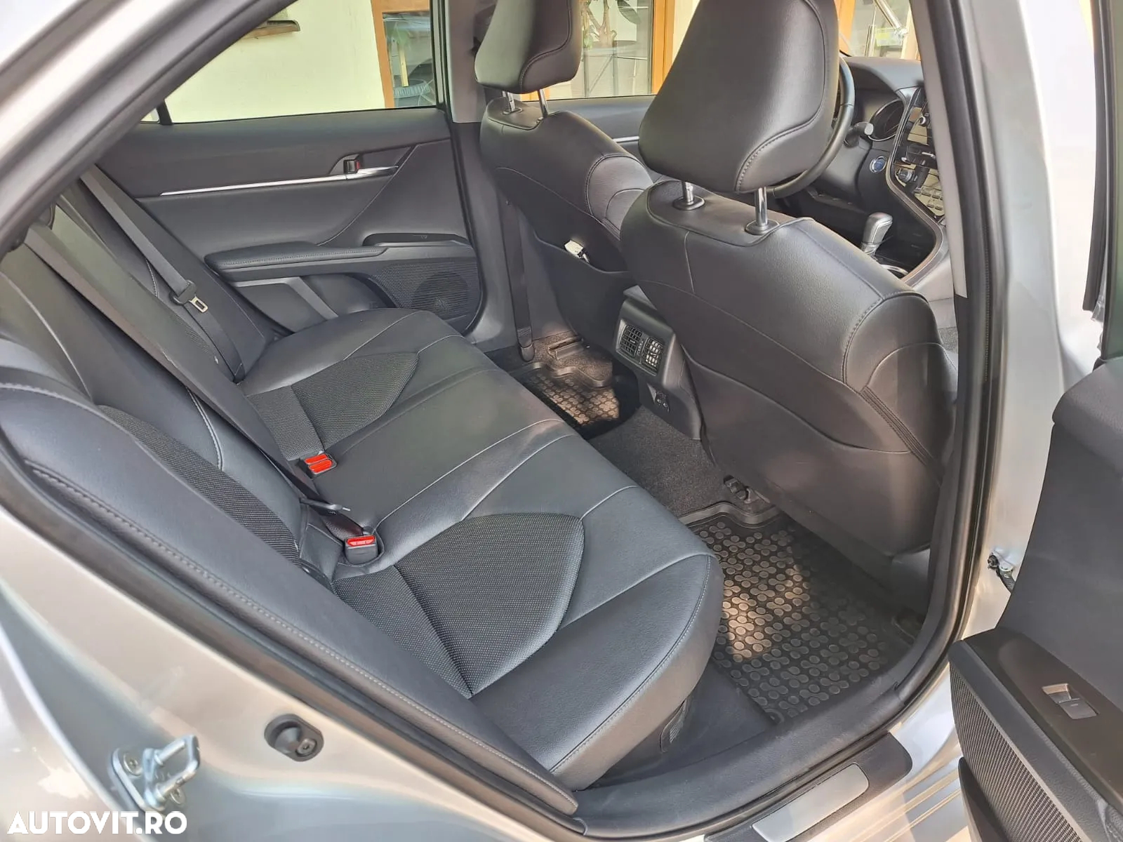 Toyota Camry - 11