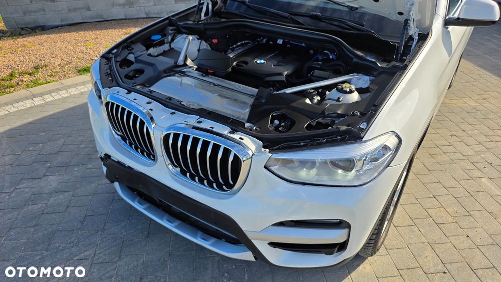 BMW X3 xDrive20d xLine - 32