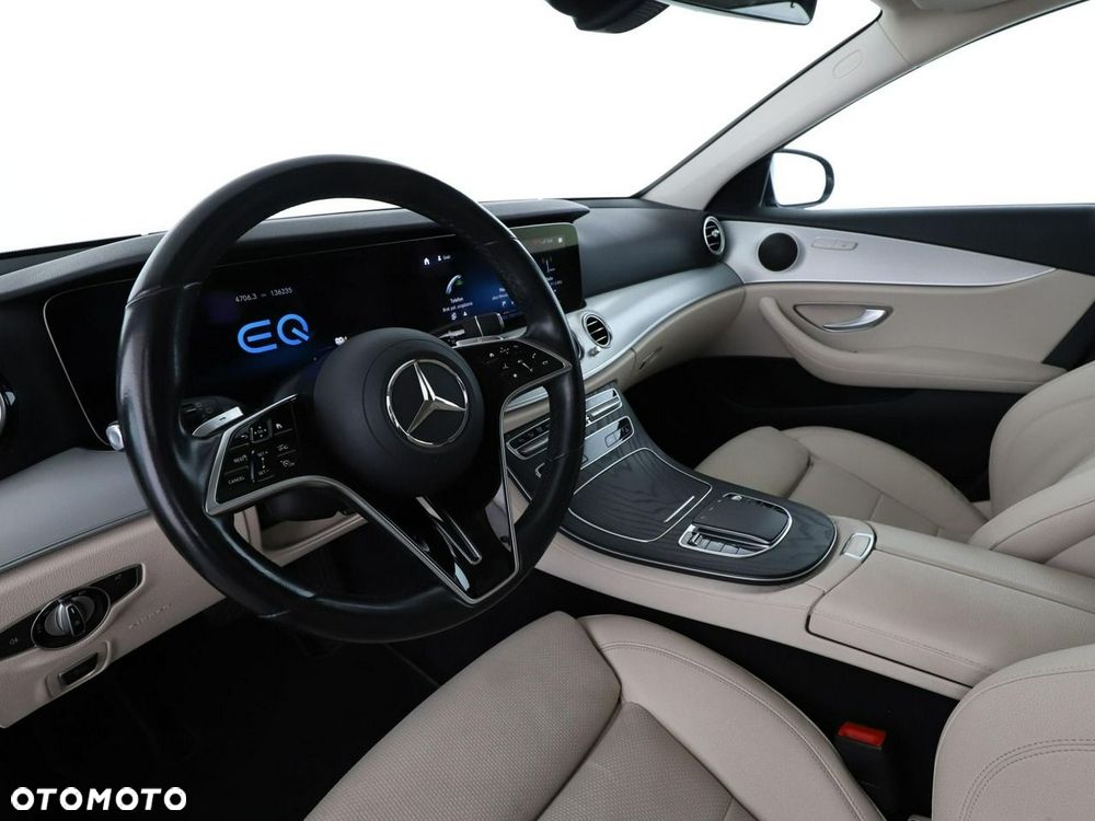 Mercedes-Benz Klasa E 300 de Avantgarde - 15