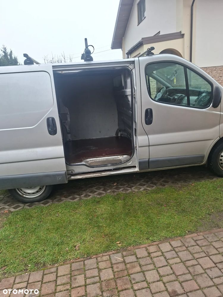 Opel Vivaro - 11