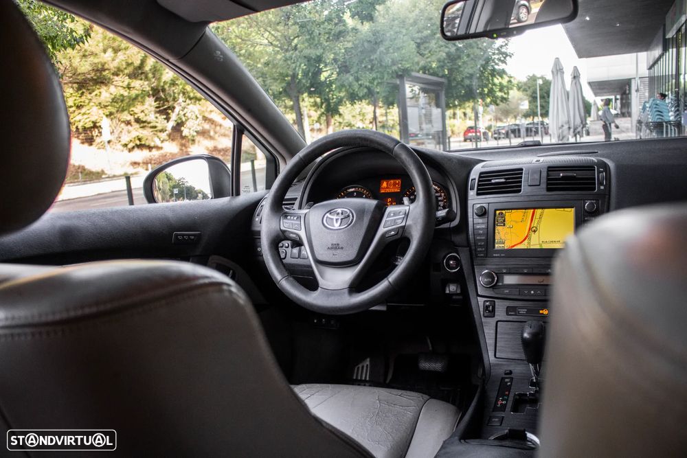 Toyota Avensis SW 2.2 D-CAT Premium - 33