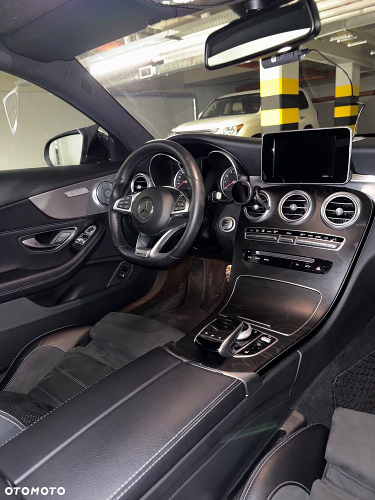 Mercedes-Benz Klasa C 200 4Matic 9G-TRONIC AMG Line - 11