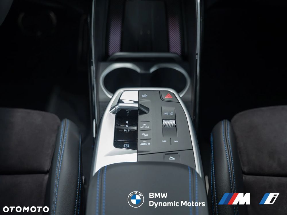 BMW iX2 eDrive20 - 31