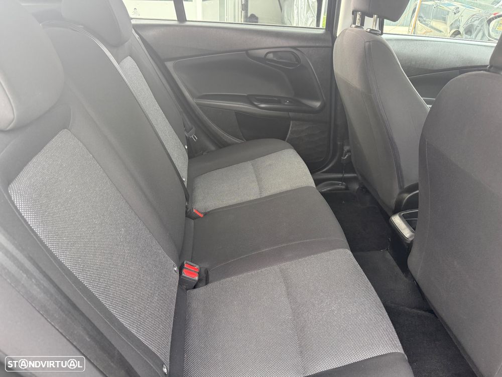 Fiat Tipo 1.3 M-Jet Street - 24