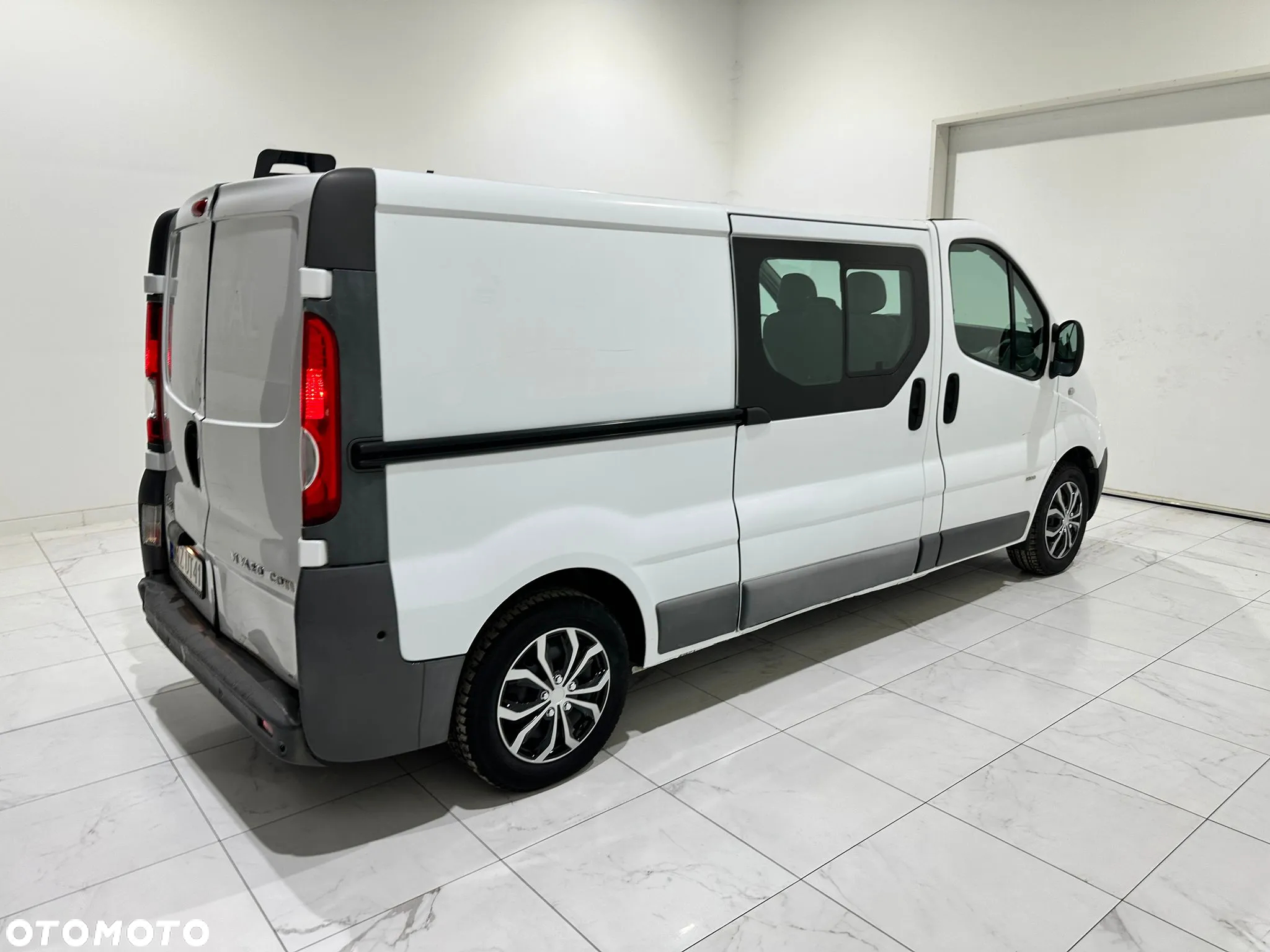 Opel VIVARO - 9