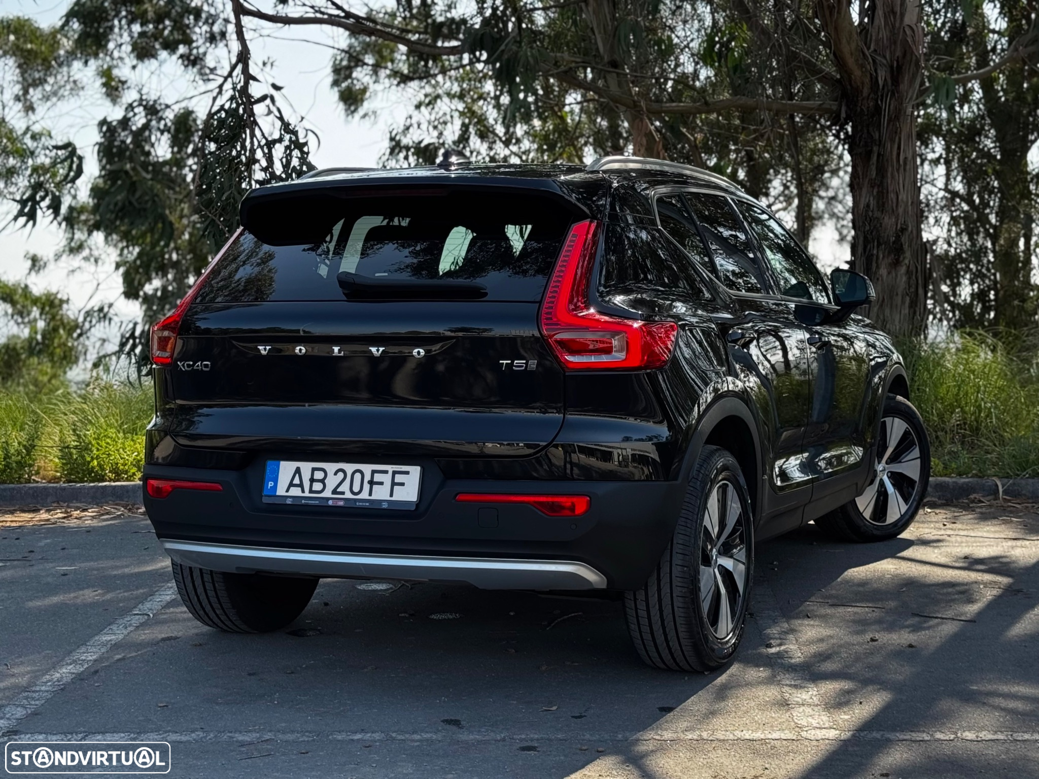 Volvo XC 40 1.5 T5 PHEV Momentum Plus - 3