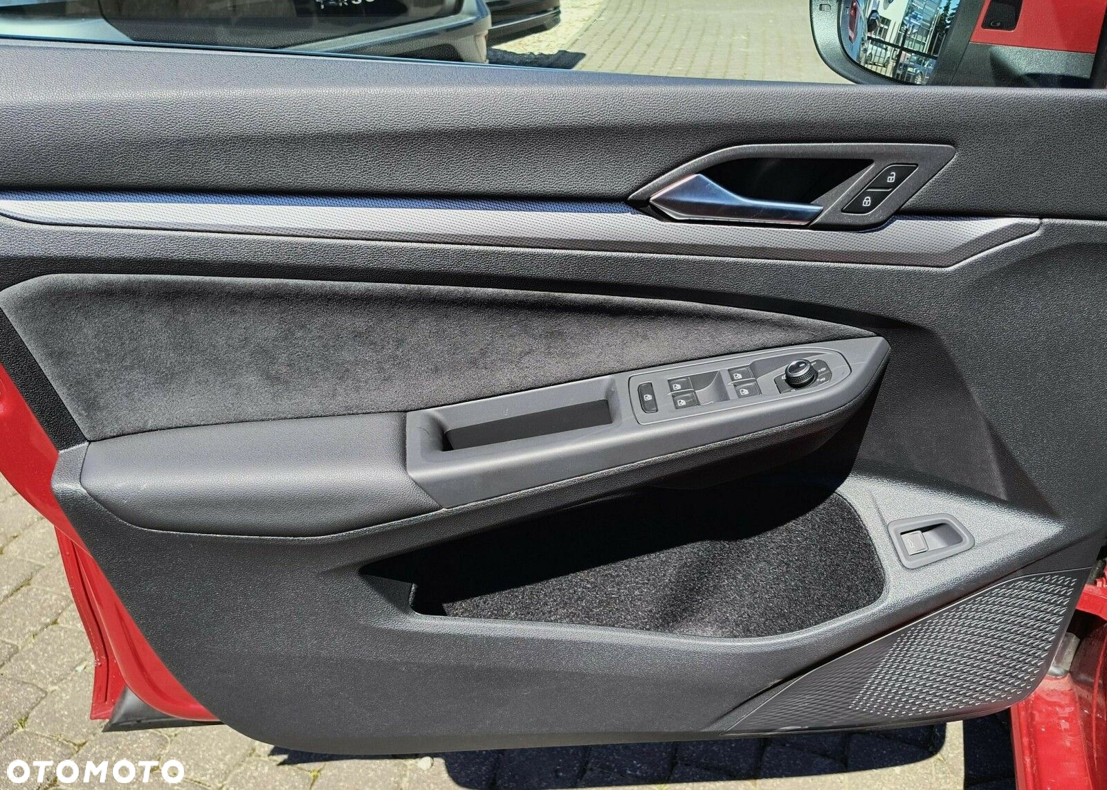 Volkswagen Golf VIII 1.5 eTSI mHEV Style DSG - 23