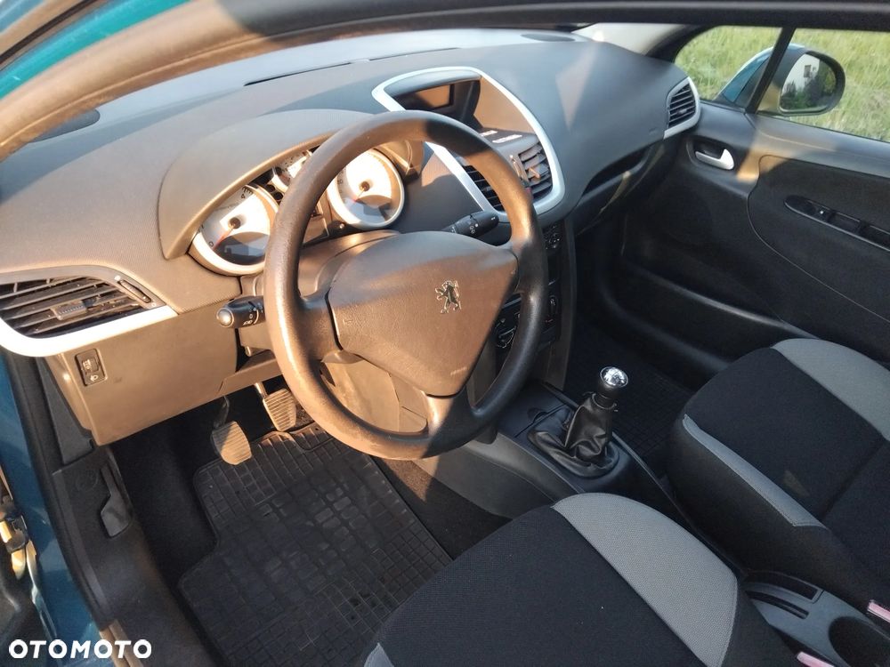 Peugeot 207 1.6 HDi - 9