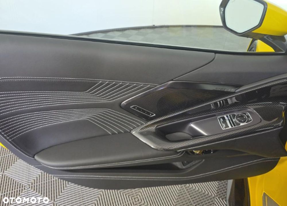 Chevrolet Corvette - 9