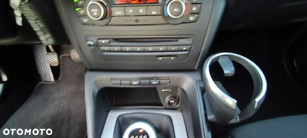 BMW X1 sDrive18d - 15