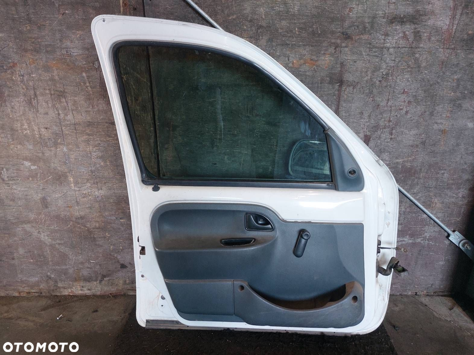 DRZWI KOMPLETNE LEWY PRZÓD KANGOO I 0389 - 2