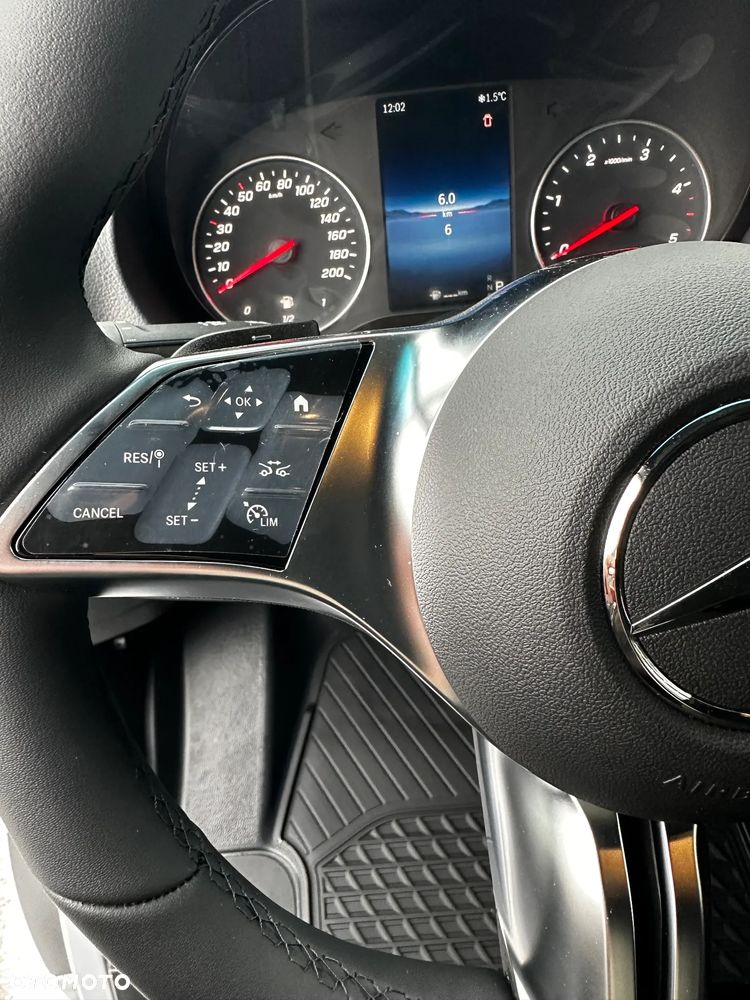 Mercedes-Benz Sprinter - 20