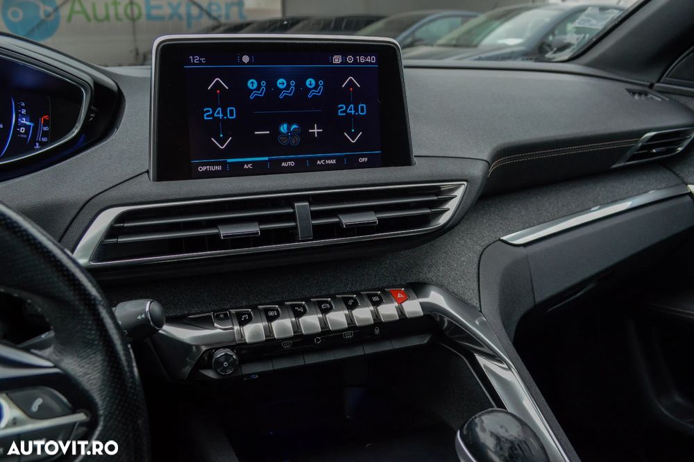 Peugeot 3008 1.2 PureTech Turbo S&S Allure - 26