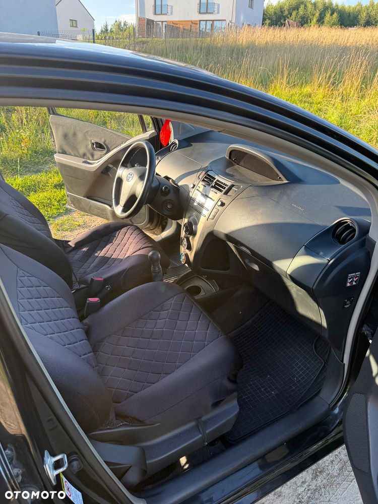 Toyota Yaris 1.0 Active - 7