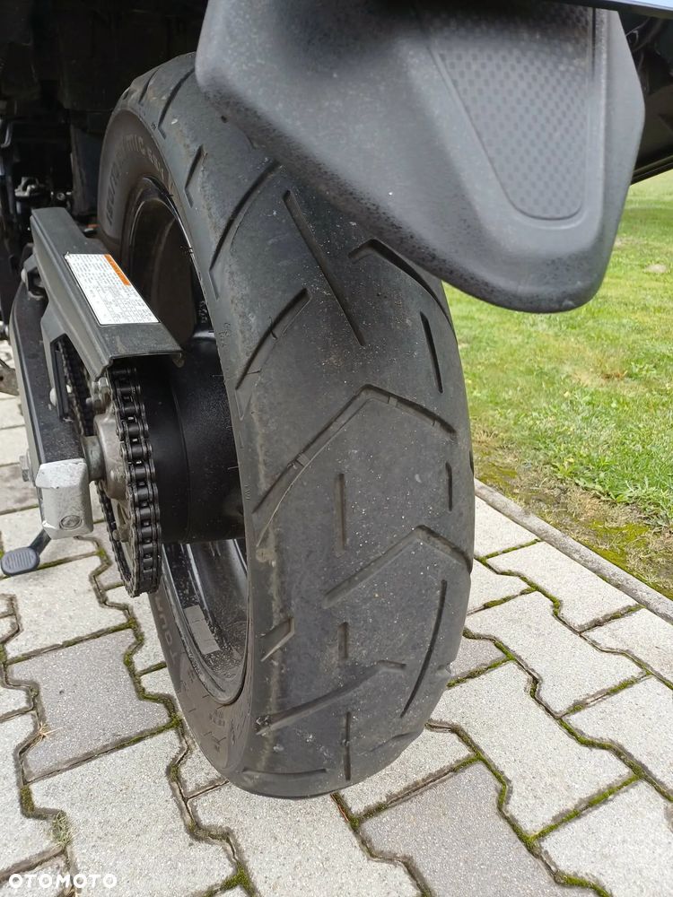 Suzuki DL - 6
