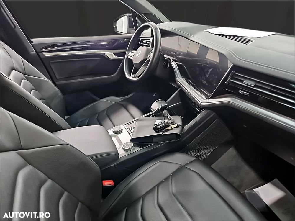 Volkswagen Touareg 3.0 V6 e-Hybrid 4Motion Aut. Elegance - 8