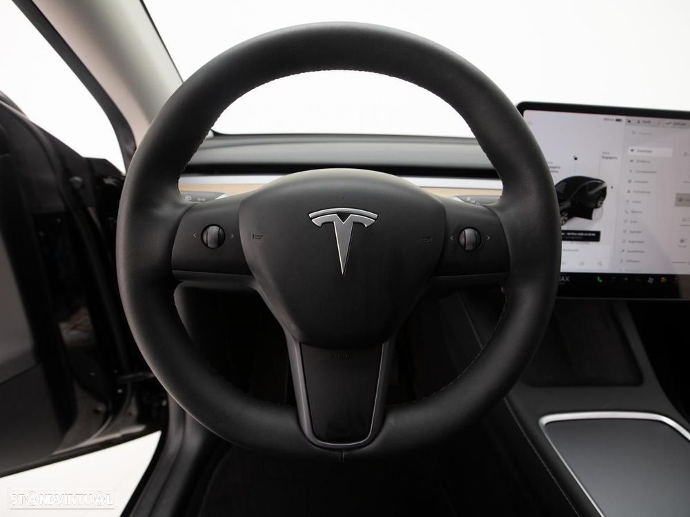Tesla Model Y RWD - 18