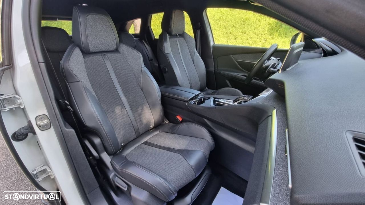Peugeot 3008 1.5 BlueHDi GT Line EAT8 - 29