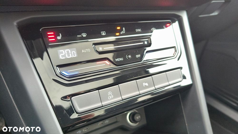 Volkswagen Touran - 27