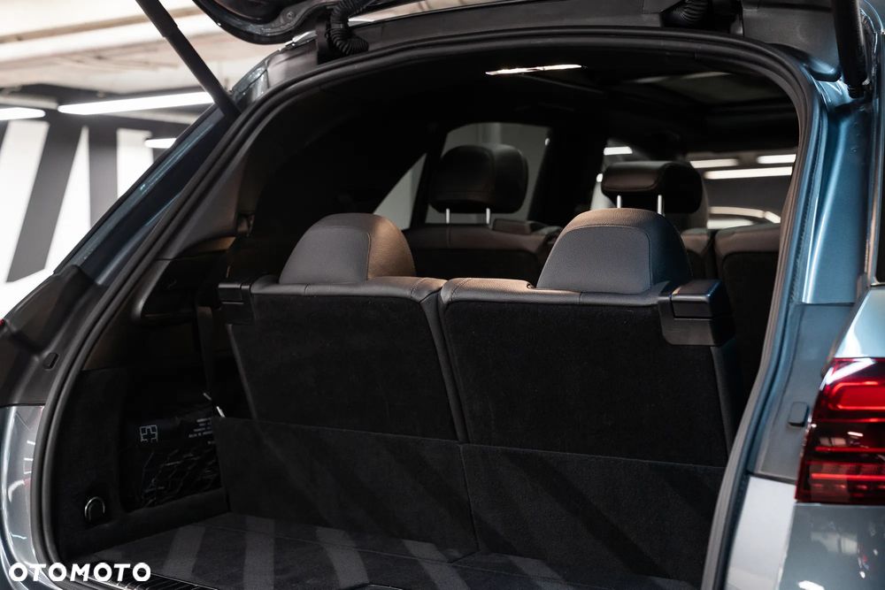 Mercedes-Benz GLE - 32