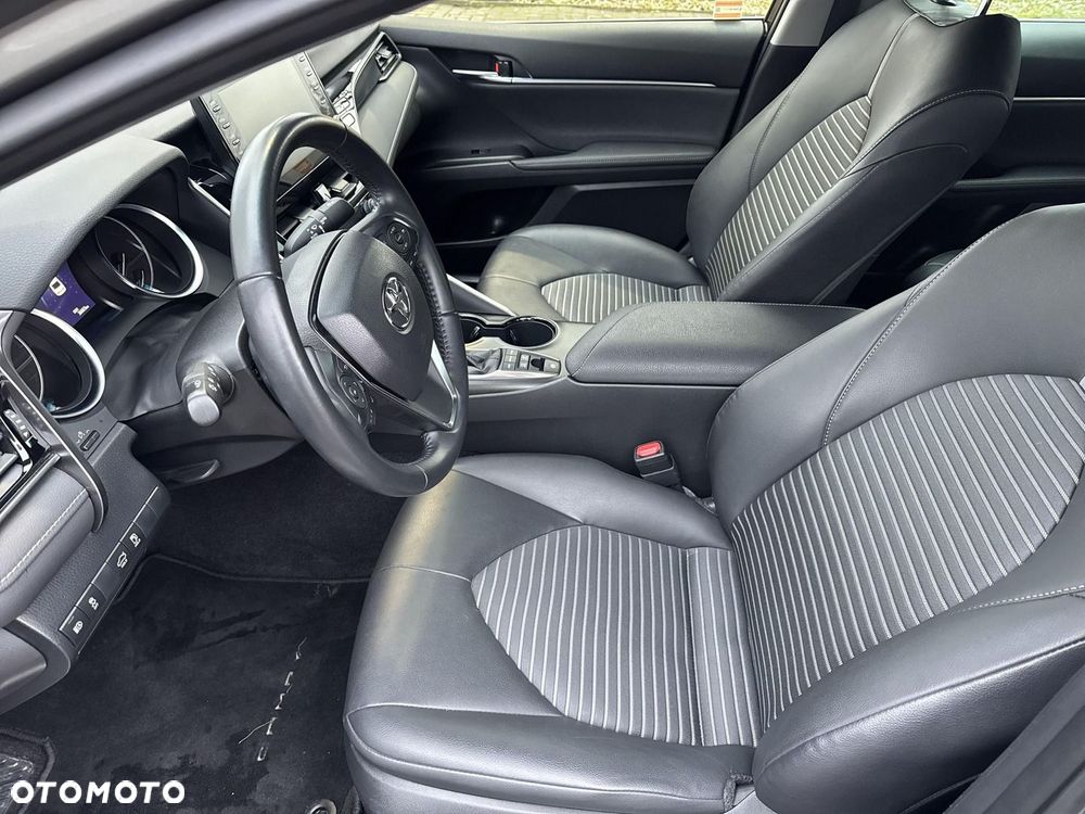 Toyota Camry 2.5 Hybrid Prestige CVT - 11