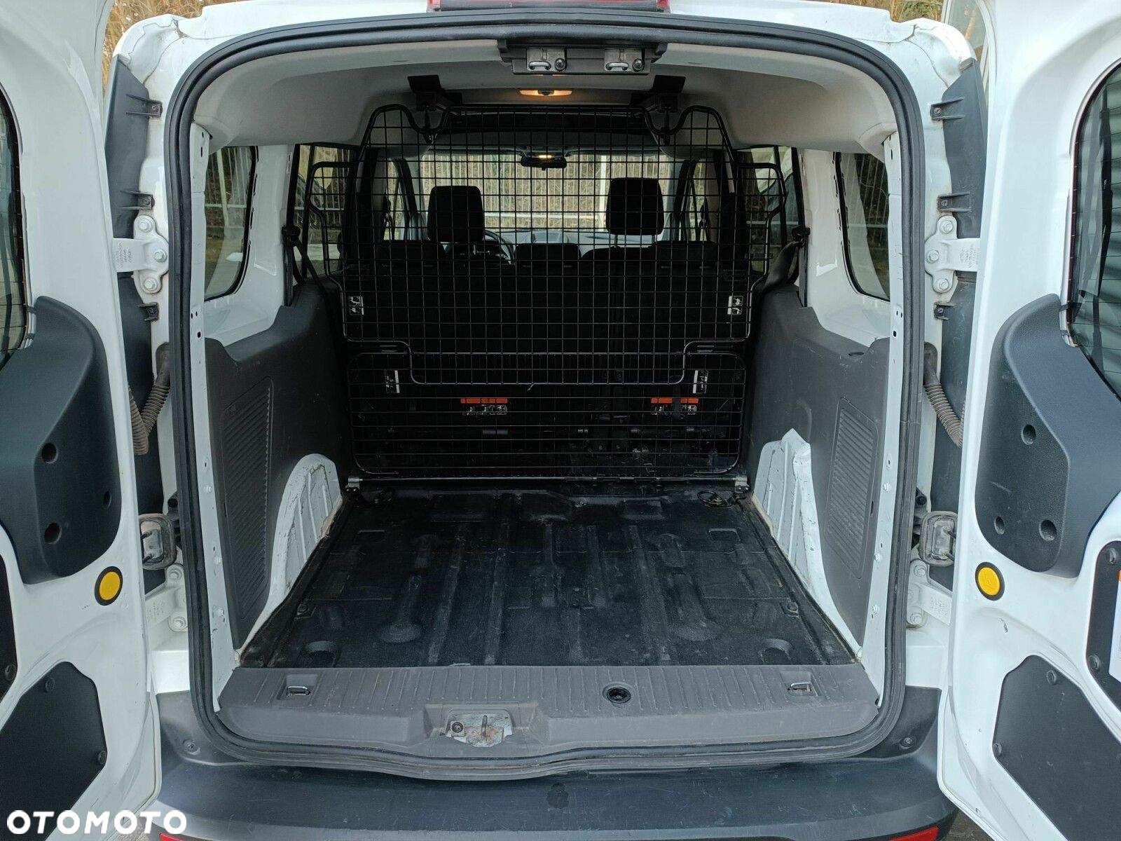 Ford Transit Connect - 30