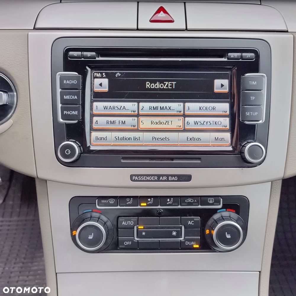 Volkswagen Passat - 36