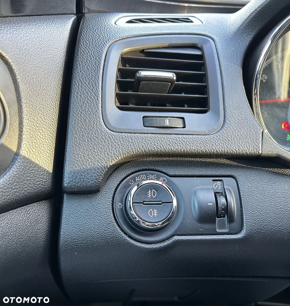 Opel Insignia 1.6 T Sport - 16